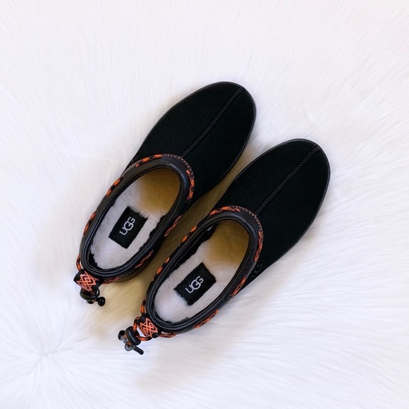 UGG Classic Boom Slip On Black Sneakers - Picture 2 of 8